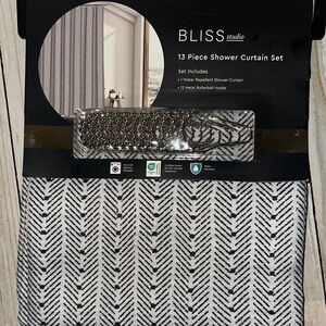 Bliss Studio Black and White Shower Curtain Set